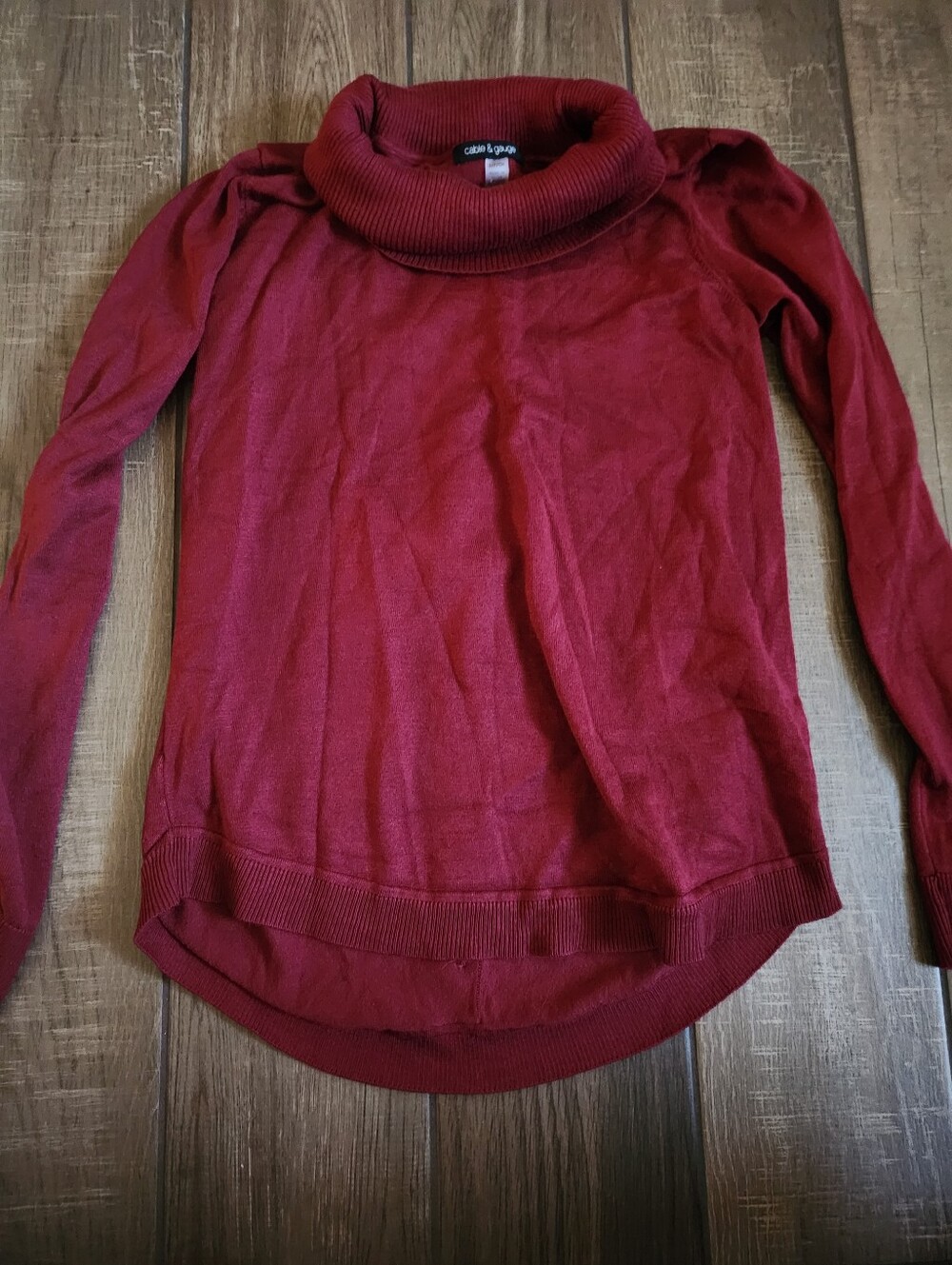 Cable & Gauge Women's Ribbed Crewneck Sweater - Wine
